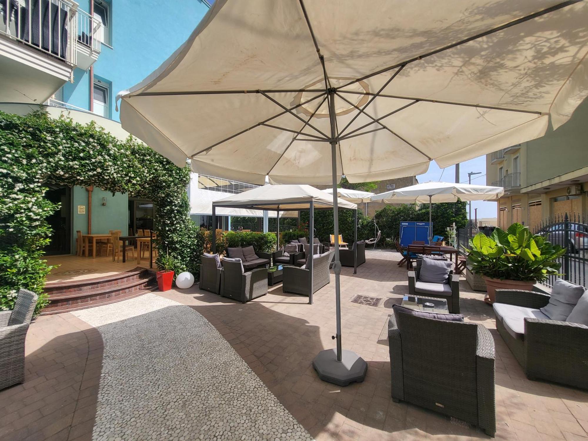 Art Hotel La Perla بيلاريا-إيجيا مارينا المظهر الخارجي الصورة