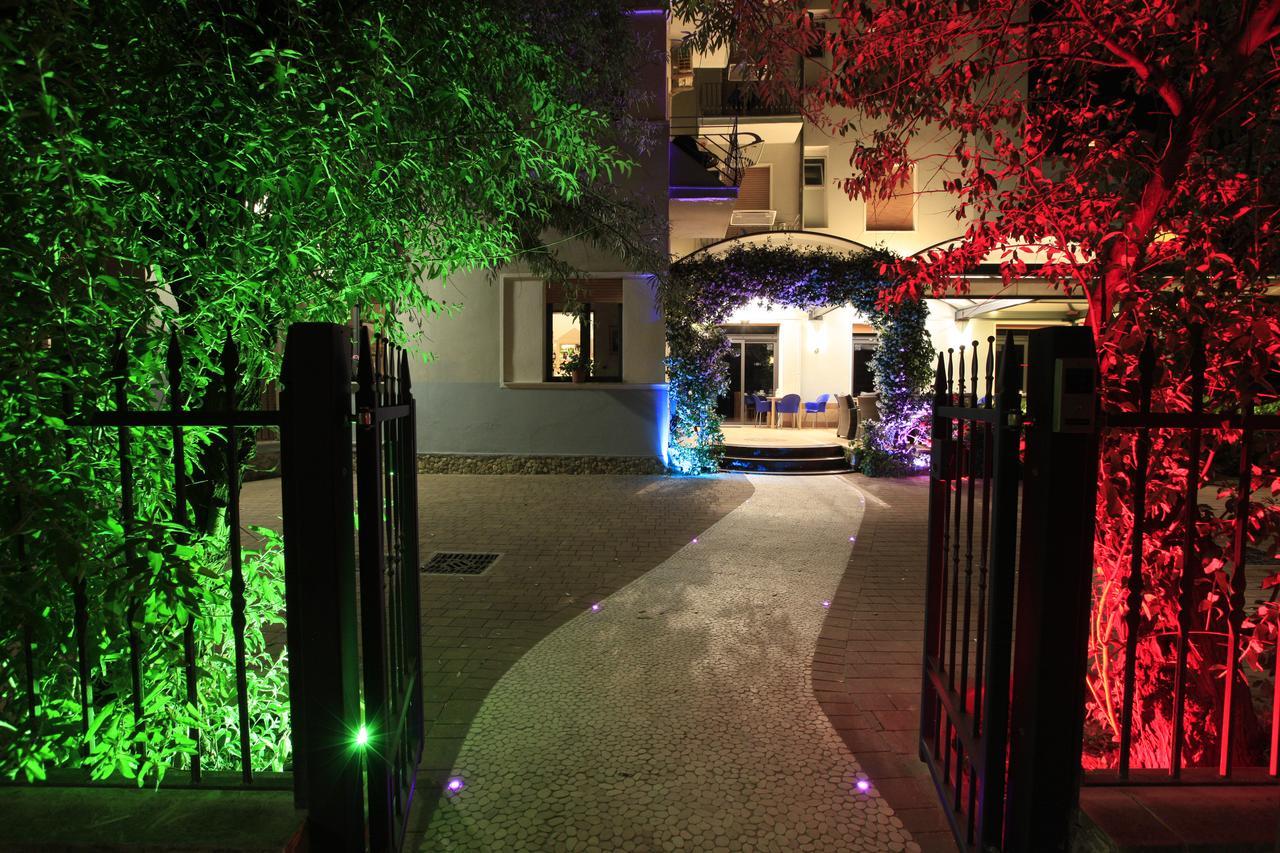 Art Hotel La Perla بيلاريا-إيجيا مارينا المظهر الخارجي الصورة